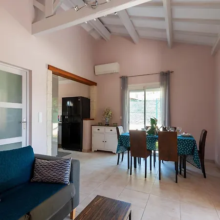 Holiday home Cannelle With Private Pool